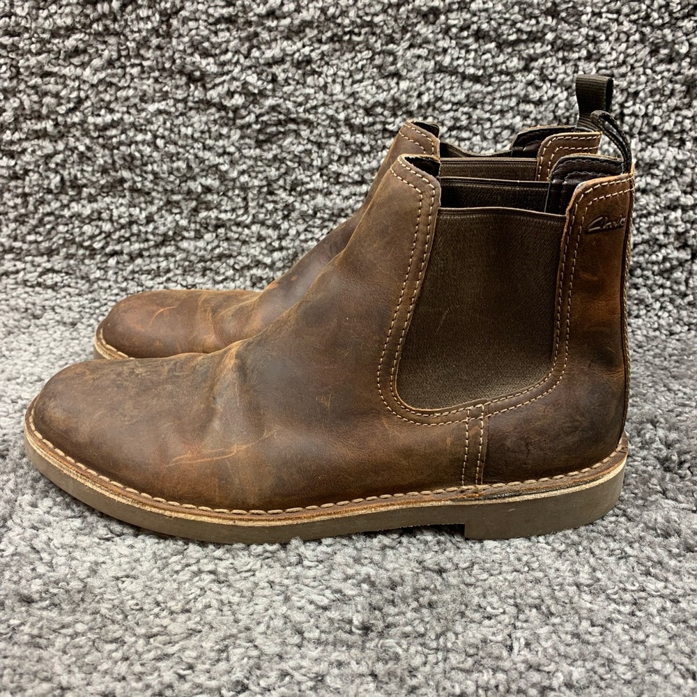 Clarks Tan Leather Chukka Boots